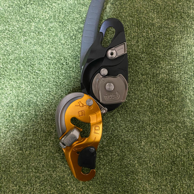 ペツル PETZL アイディ エバック I'D EVAC | domaine-labenissondieu.fr
