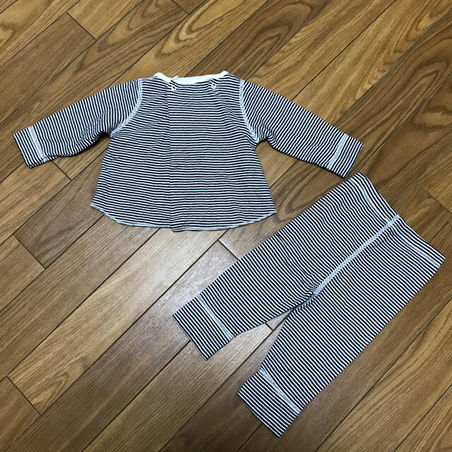 PETIT BATEAU(プチバトー)のPETIT BATEAU カーディガン　レギンスパンツ キッズ/ベビー/マタニティのベビー服(~85cm)(カーディガン/ボレロ)の商品写真