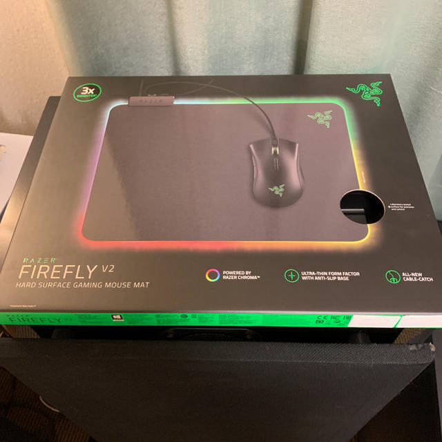 Razer FIREFLY V2 ゲーミングマウスパッド