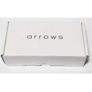 アローズ(arrows)のarrows M05 ホワイト simフリー(スマートフォン本体)