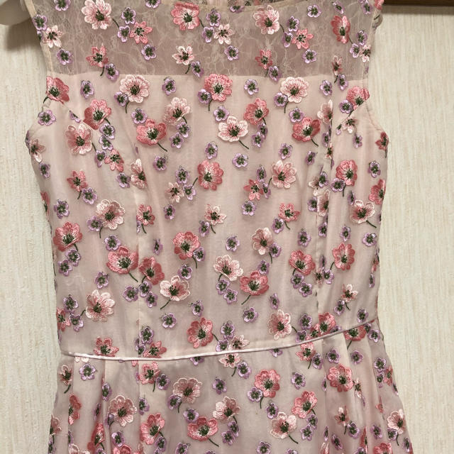 TOCCA(トッカ)のTOCCAピンクお花刺繍ドレス レディースのワンピース(ひざ丈ワンピース)の商品写真