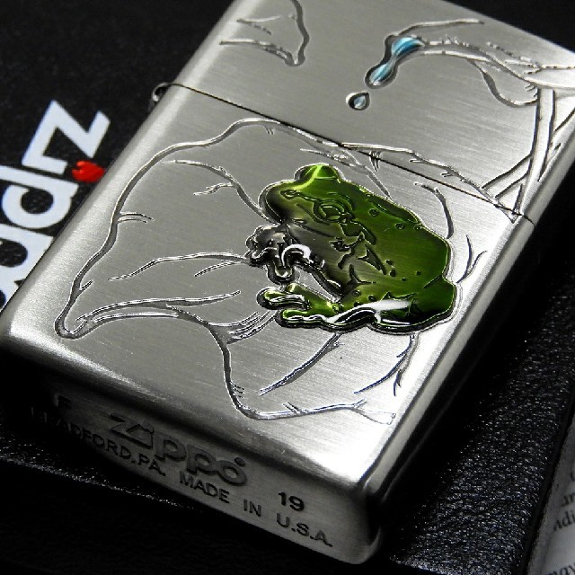 ZIPPO(ジッポー)の送料無料☆zippo☆蛙☆ニッケル古美☆ジッポ メンズのファッション小物(タバコグッズ)の商品写真