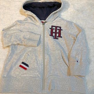 トミーヒルフィガー(TOMMY HILFIGER)のキッズ　パーカー　トミーヒルフィガー(ジャケット/上着)