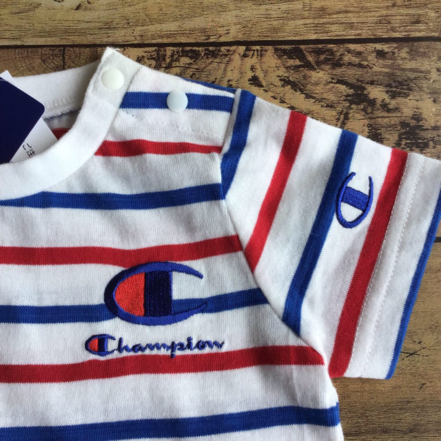 Champion(チャンピオン)の❤️専用☀️【 70 】チャンピオン ボーダー 裾レイヤTシャツ 合計2点 キッズ/ベビー/マタニティのベビー服(~85cm)(Ｔシャツ)の商品写真