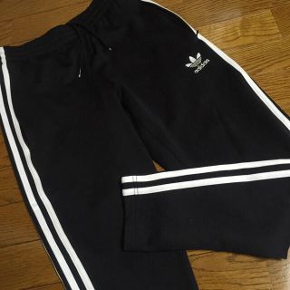 アディダス(adidas)のadidas ジャージパンツ(スキニーパンツ)