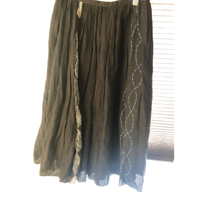 mina perhonen(ミナペルホネン)のミナペルホネン　黒ギャザースカート レディースのスカート(ひざ丈スカート)の商品写真