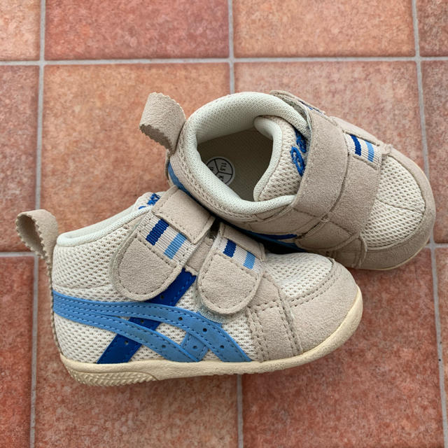 asics(アシックス)のスニーカー　アシックス　11.5cm キッズ/ベビー/マタニティのベビー靴/シューズ(~14cm)(スニーカー)の商品写真