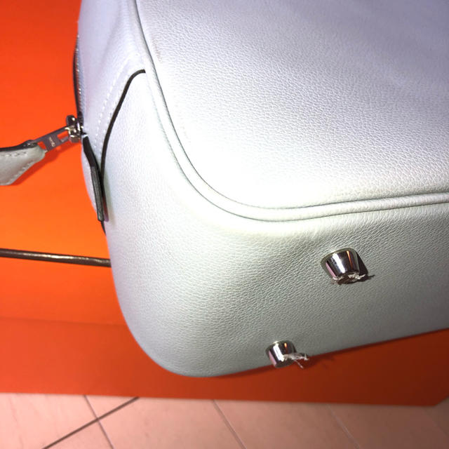 HERMES(エルメス)のお値下げ‼︎ エルメス　プリュム 28  新品同様　ブルーグラシエ レディースのバッグ(ハンドバッグ)の商品写真
