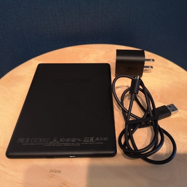 Kindle第7世代　ケーブル・USB充電器付き 1