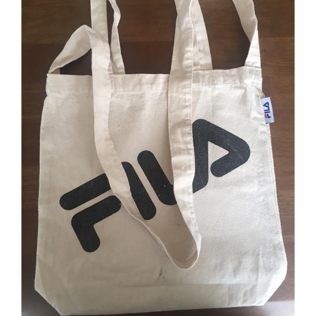 FILA(フィラ)のFILA フィラ　ショルダーバッグ　キャンバス レディースのバッグ(エコバッグ)の商品写真
