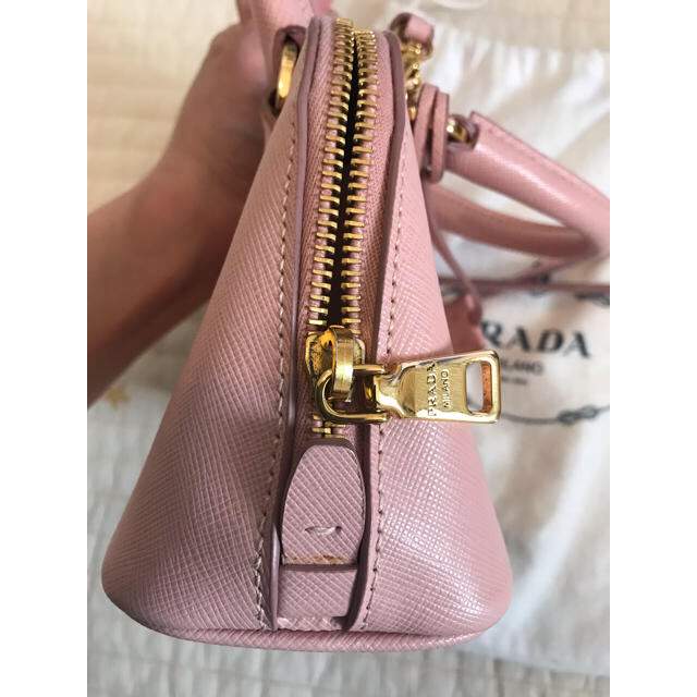 PRADA(プラダ)のプラダ　サフィアーノ　ミニショルダーバッグ レディースのバッグ(ショルダーバッグ)の商品写真