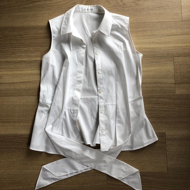 M-premier(エムプルミエ)のエムプルミエ　ノースリーブ　シャツ レディースのトップス(シャツ/ブラウス(半袖/袖なし))の商品写真