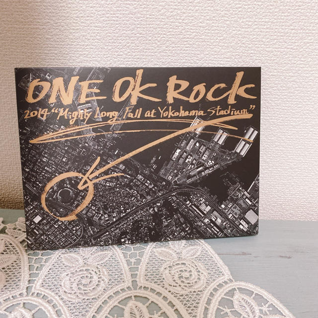 ONE OK ROCK(ワンオクロック)のワンオク  LIVE DVD エンタメ/ホビーのDVD/ブルーレイ(ミュージック)の商品写真