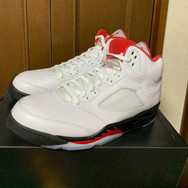 NIKE(ナイキ)のNike Air Jordan 5 Retro OG Fire Red メンズの靴/シューズ(スニーカー)の商品写真