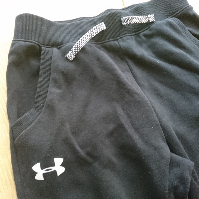 UNDER ARMOUR(アンダーアーマー)のアンダーアーマー  150 キッズ/ベビー/マタニティのキッズ服男の子用(90cm~)(パンツ/スパッツ)の商品写真