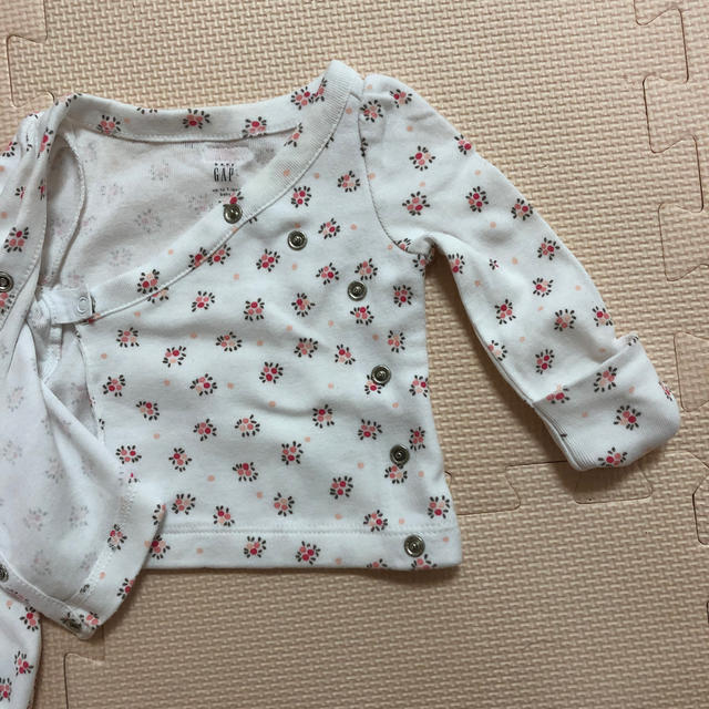 babyGAP(ベビーギャップ)の新生児用　長袖セットアップ レディースのルームウェア/パジャマ(ルームウェア)の商品写真