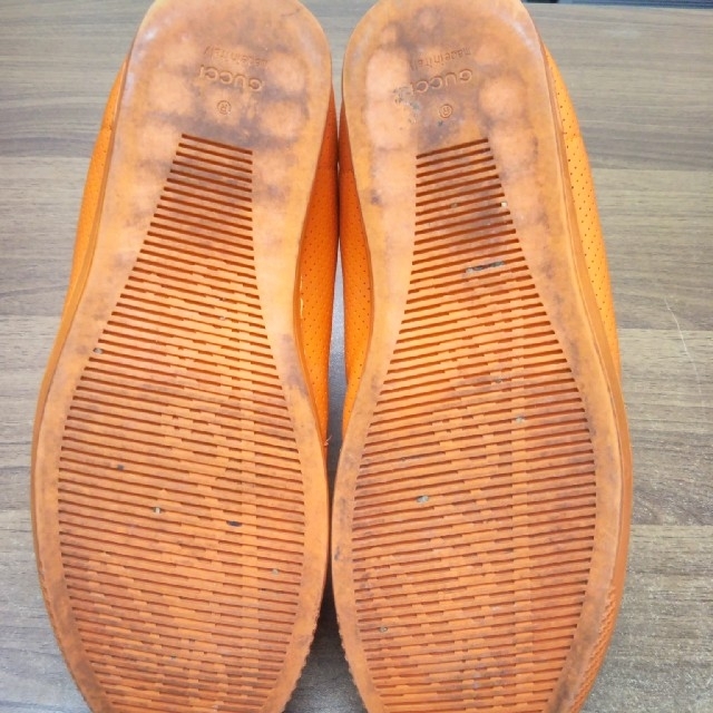 Gucci(グッチ)のグッチ　GUCCI　メンズシューズ　オレンジカラー　サイズ45表記 メンズの靴/シューズ(スニーカー)の商品写真