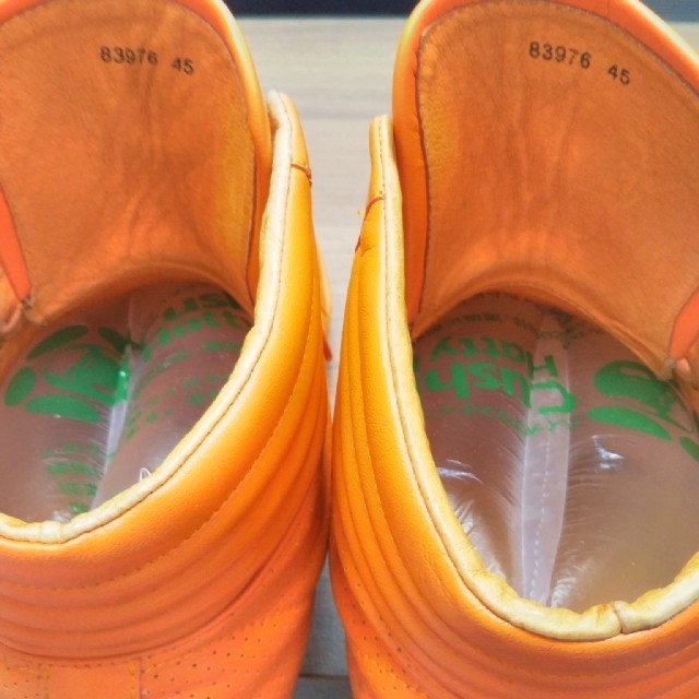 Gucci(グッチ)のグッチ　GUCCI　メンズシューズ　オレンジカラー　サイズ45表記 メンズの靴/シューズ(スニーカー)の商品写真