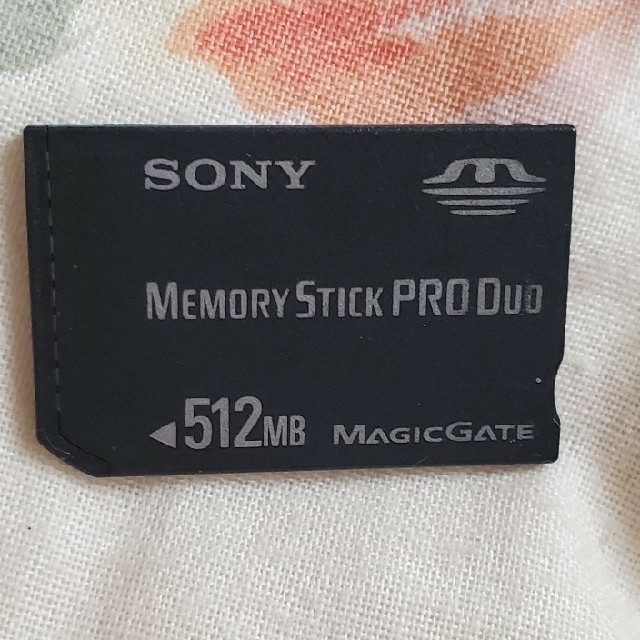 SONY(ソニー)のMEMORY STICK PRO DUO&micro SDアダプタセット スマホ/家電/カメラのPC/タブレット(PC周辺機器)の商品写真