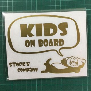 ステッカー　KIDS ON BOARD ゴールド(車外アクセサリ)