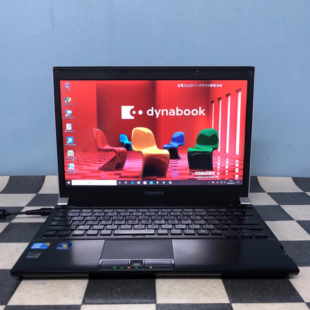 東芝(トウシバ)の東芝 dynabook モバイルパソコン Windows10 タッチパネル スマホ/家電/カメラのPC/タブレット(ノートPC)の商品写真