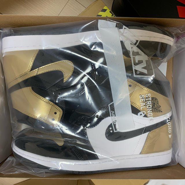 NIKE(ナイキ)のNIKE AIR JORDAN 1 RETRO HIGH OG NRG GOLD メンズの靴/シューズ(スニーカー)の商品写真