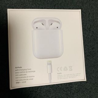 アップル(Apple)のapple airpods with chargingcase (ヘッドフォン/イヤフォン)