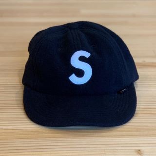 シュプリーム(Supreme)の値下げ中supreme Sロゴ　キャップ　未使用(キャップ)