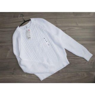 ユニクロ(UNIQLO)の新品ユニクロWOMENミドルゲージケーブルクルーネックセーター白(ニット/セーター)