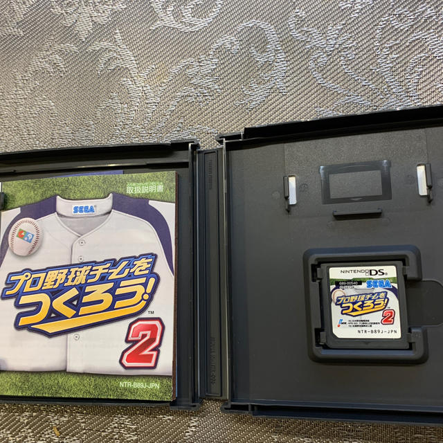 ニンテンドーDS(ニンテンドーDS)のプロ野球チームをつくろう！ 2 DS エンタメ/ホビーのゲームソフト/ゲーム機本体(携帯用ゲームソフト)の商品写真