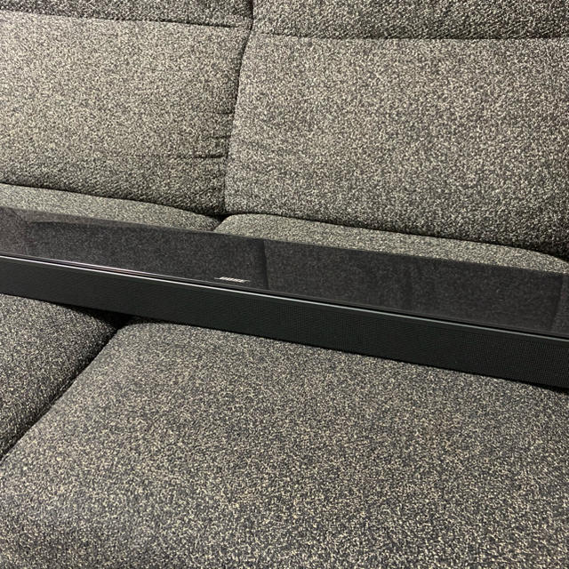 BOSE(ボーズ)のBOSE SOUNDBAR 700 BLK ポーズ　サウンドバー スマホ/家電/カメラのオーディオ機器(スピーカー)の商品写真