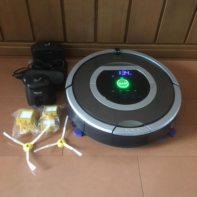 iRobot(アイロボット)のルンバ780  新品バッテリーに交換済 スマホ/家電/カメラの生活家電(掃除機)の商品写真