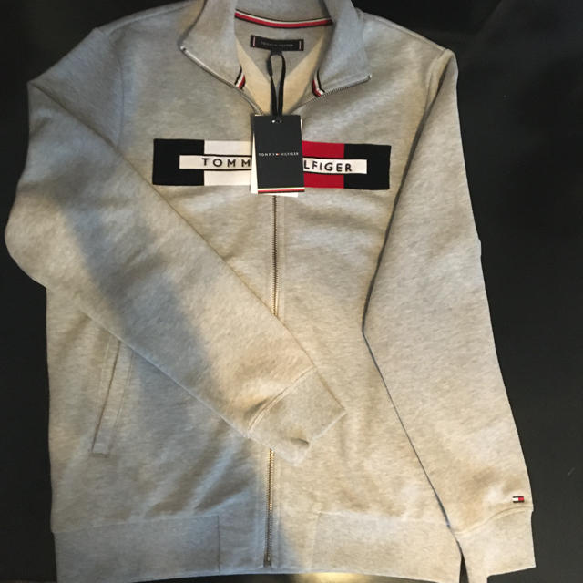 TOMMY HILFIGER(トミーヒルフィガー)の美品　Tommy hilfiger ジャージ　セットアップ メンズのトップス(ジャージ)の商品写真