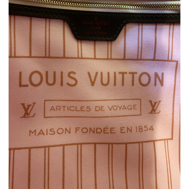 LOUIS VUITTON(ルイヴィトン)のルイヴィトン　ネヴァーフルM M  ダミエローズ　バレリーヌ     レディースのバッグ(トートバッグ)の商品写真