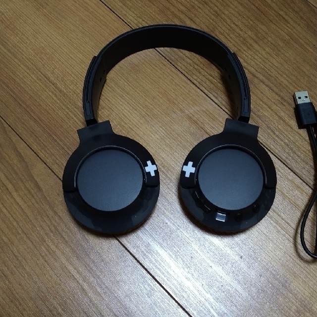 PHILIPS(フィリップス)のPhilips BASS+ SHB3075BK ワイヤレスヘッドホン ブラック スマホ/家電/カメラのオーディオ機器(ヘッドフォン/イヤフォン)の商品写真