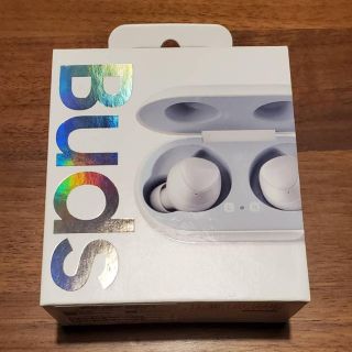 サムスン(SAMSUNG)のGalaxy buds ワイヤレスイヤホン　白　新品(ヘッドフォン/イヤフォン)