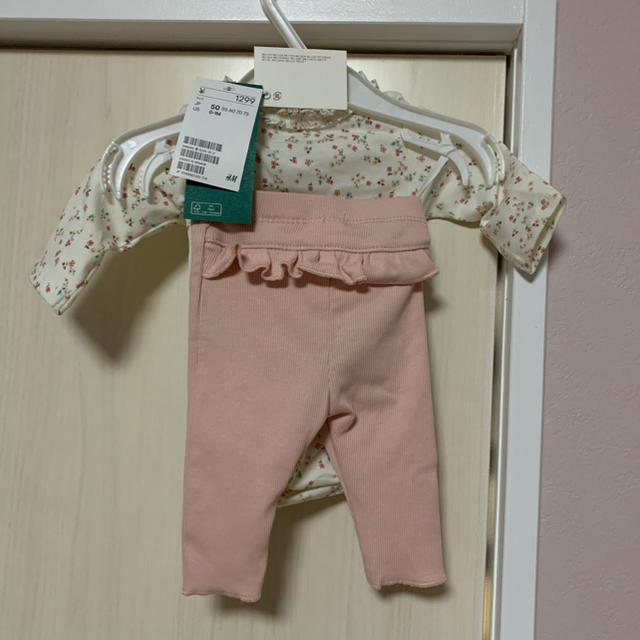 HM H&M ベビー ロンパース レギンス 2点セット の通販 by Sweet ♡ |エイチアンドエムならラクマ HM ロンパースレギンスセットアップ