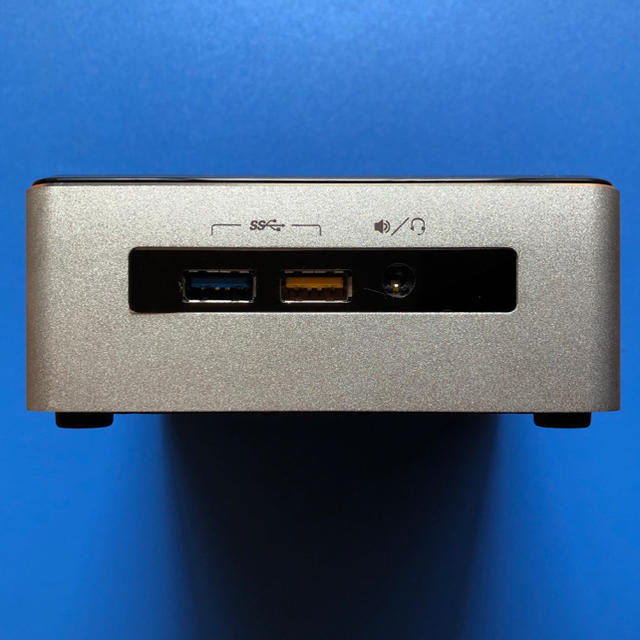 パソコン　Intel NUC5i3RYH