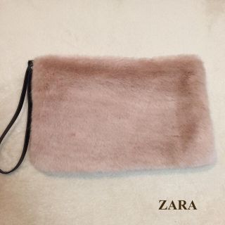 ザラ(ZARA)のZARA♡ファークラッチ(クラッチバッグ)