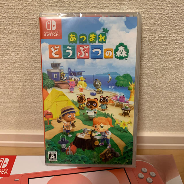 Nintendo Switch(ニンテンドースイッチ)のNintendo Switch  LITE コーラル　あつまれどうぶつの森 エンタメ/ホビーのゲームソフト/ゲーム機本体(家庭用ゲーム機本体)の商品写真