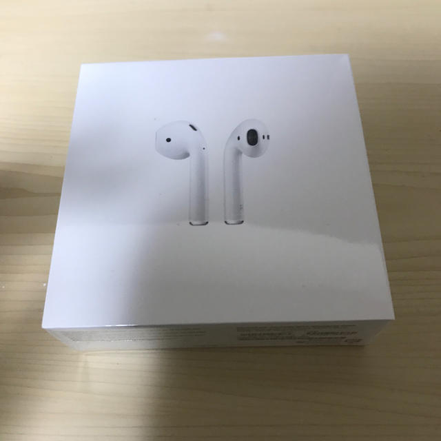 Apple  AirPods エアポッズ　新品　未使用ヘッドフォン/イヤフォン
