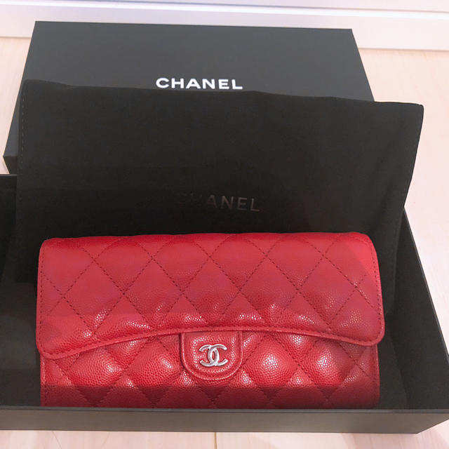 正規品！美品！ CHANEL シャネル レッド キャビアスキン 長財布