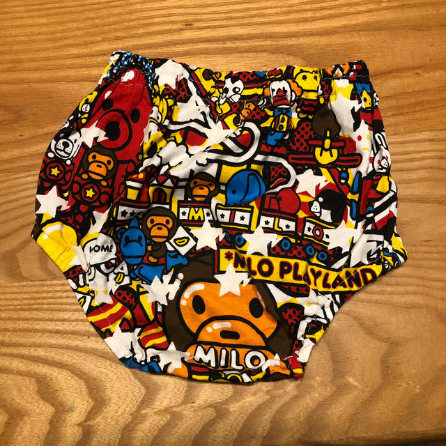 A BATHING APE(アベイシングエイプ)のオムツカバー キッズ/ベビー/マタニティのベビー服(~85cm)(パンツ)の商品写真