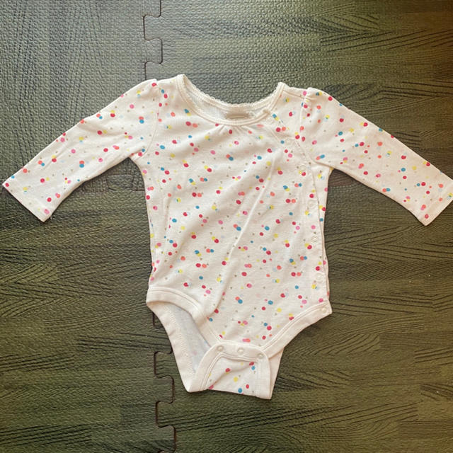 carter's(カーターズ)のカーターズ babyGAP ロンパース 肌着 3-6M 3点 キッズ/ベビー/マタニティのベビー服(~85cm)(肌着/下着)の商品写真