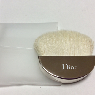 ディオール(Dior)の２つ！値下げ！新品Diorブラシ(コフレ/メイクアップセット)