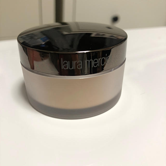 laura mercier(ローラメルシエ)のlaura mercierフェイスパウダー コスメ/美容のベースメイク/化粧品(フェイスパウダー)の商品写真