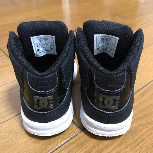 DC SHOES(ディーシーシューズ)のDCハイカットスニーカー　14センチ キッズ/ベビー/マタニティのベビー靴/シューズ(~14cm)(スニーカー)の商品写真