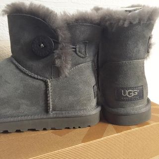 アグ(UGG)の美品 UGG ミリベイリー グレー(ブーツ)