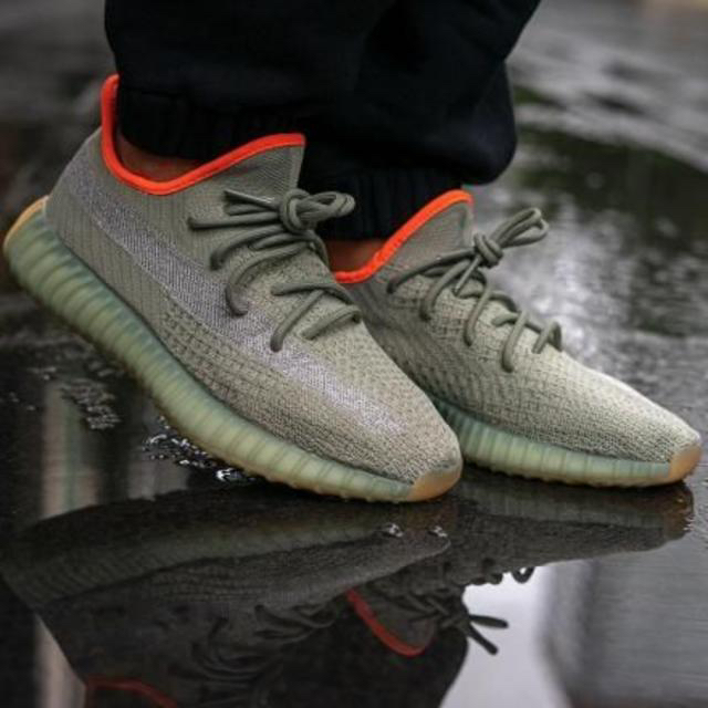 adidas(アディダス)の25.5cm アディダス オリジナルス YEEZY BOOST 350 V2 メンズの靴/シューズ(スニーカー)の商品写真