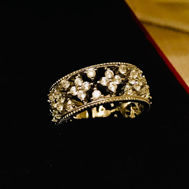 HARRY WINSTON(ハリーウィンストン)のクラシカルフラワーリング☆高品質人工ダイヤモンドハリーウィンストンヴァンクリーフ レディースのアクセサリー(リング(指輪))の商品写真